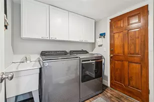 11713 Phoenix Cir, Tampa, FL 33618 - Photo 40