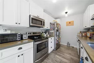 2725 Glenview Dr, Land O Lakes, FL 34639 - Photo 8