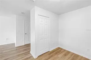 8517 Edgewater Pl Blvd, Tampa, FL 33615 - Photo 10