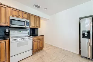 7250 12th Ave N, Saint Petersburg, FL 33710 - Photo 12