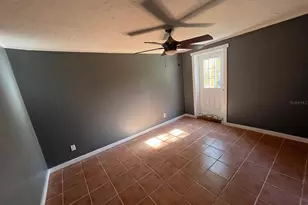 300 83rd Ave NE, Saint Petersburg, FL 33702 - Photo 6