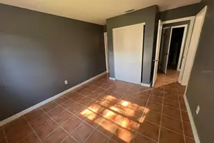 300 83rd Ave NE, Saint Petersburg, FL 33702 - Photo 8