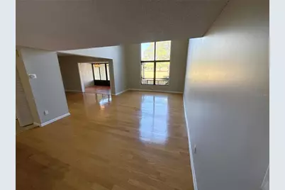 13516 Palmwood Lane, Tampa, FL 33618 - Photo 10