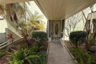 13516 Palmwood Ln, Tampa, FL 33618 - Photo 2