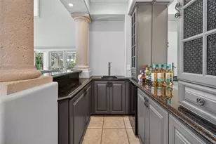 1100 Tortuga Cir NE, Saint Petersburg, FL 33702 - Photo 10
