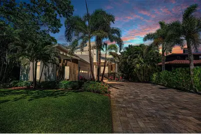 1710 Brightwaters Boulevard NE, Saint Petersburg, FL 33704 - Photo 4