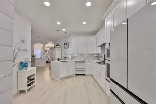 3502 Chapel Creek Cir, Wesley Chapel, FL 33544 - Photo 12