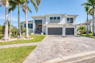 5951 Bay Dr, Gulfport, FL 33707 - Photo 2