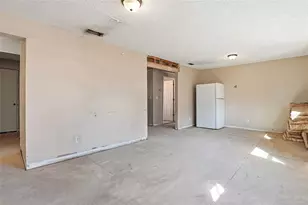 1712 E Fairbanks St, Tampa, FL 33604 - Photo 4