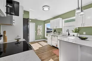 228 Regal Park Dr, Valrico, FL 33594 - Photo 12