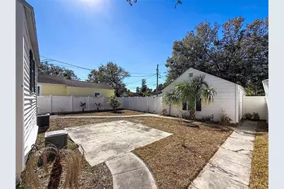 1136 12th Street N, Saint Petersburg, FL 33705 - Photo 48