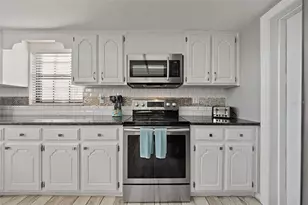 5702 Riddle Rd, Holiday, FL 34690 - Photo 12