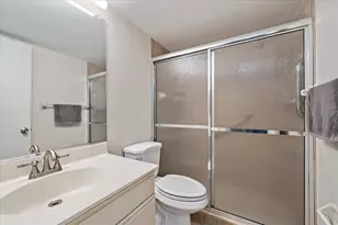 7742 Eagle Creek Dr, Sarasota, FL 34243 - Photo 22