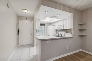 2465 Northside Dr, Clearwater, FL 33761 - Photo 10