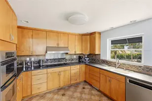 557 Venice Ln, Sarasota, FL 34242 - Photo 20