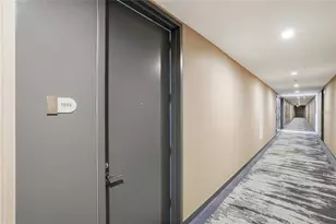 400 Central Ave, Saint Petersburg, FL 33701 - Photo 4