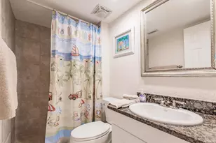 1207 E Peppertree Dr, Sarasota, FL 34242 - Photo 28
