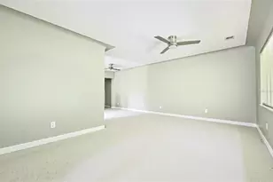 811 26th Ave N, Saint Petersburg, FL 33704 - Photo 6