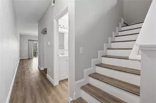 18133 Paradise Point Dr, Tampa, FL 33647 - Photo 12