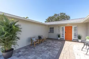 10100 Paradise Blvd, Treasure Island, FL 33706 - Photo 2