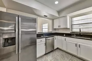 6539 Seafairer Dr, Tampa, FL 33615 - Photo 16