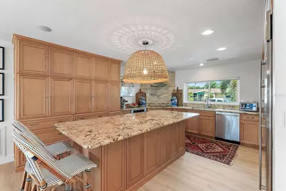 1112 38th Avenue NE, Saint Petersburg, FL 33704 - Photo 8