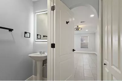 4518 Ashburn Square Drive, Tampa, FL 33610 - Photo 14