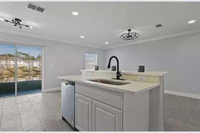 4518 Ashburn Square Drive, Tampa, FL 33610 - Photo 10