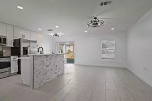 4518 Ashburn Square Dr, Tampa, FL 33610 - Photo 4