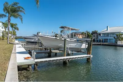 641 Garland Circle, Indian Rocks Beach, FL 33785 - Photo 2