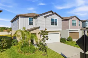 35132 Ackley Trce, Zephyrhills, FL 33541 - Photo 2