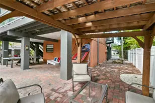 2511 Avenue C, Bradenton Beach, FL 34217 - Photo 20