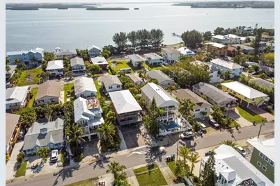 2511 Avenue C #West, Bradenton Beach, FL 34217 - Photo 24