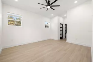 1901 43rd St S, Saint Petersburg, FL 33711 - Photo 10