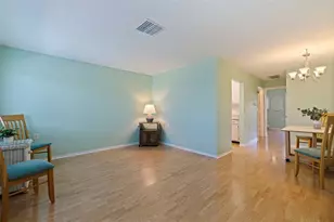 8221 112th St, Seminole, FL 33772 - Photo 6