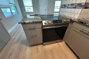 626 29th Ave S, Saint Petersburg, FL 33705 - Photo 4