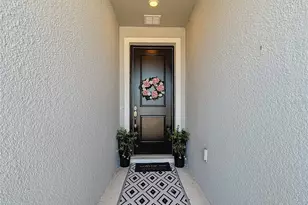 9526 Clarkwild Pl, Seffner, FL 33584 - Photo 2