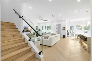 910 W W St, Tampa, FL 33602 - Photo 6