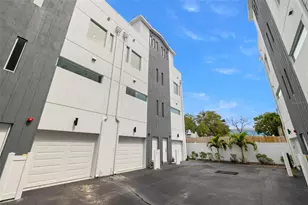 865 S 6 Ave S, Saint Petersburg, FL 33701 - Photo 18