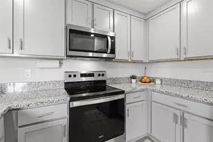 3718 Mannered Gold Ave, Bradenton, FL 34208 - Photo 16