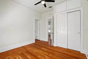 725 8th St N, Saint Petersburg, FL 33701 - Photo 18