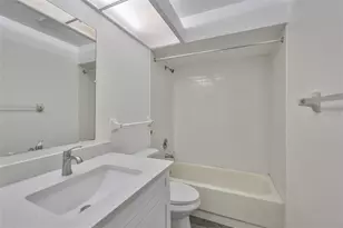 11507 Valencia Dr, Seffner, FL 33584 - Photo 16