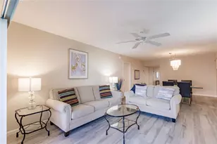 1055 W Peppertree Dr, Sarasota, FL 34242 - Photo 4