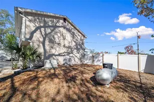 11176 Montcalm Rd, Spring Hill, FL 34608 - Photo 56