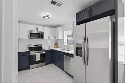 8309 Tupelo Drive, Tampa, FL 33637 - Photo 12