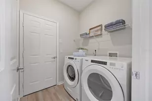 9617 Greenpointe Dr, Tampa, FL 33626 - Photo 22