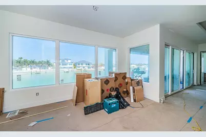 7981 2nd Avenue S, Saint Petersburg, FL 33707 - Photo 8