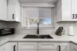 3309 Briarwood Ln, Safety Harbor, FL 34695 - Photo 10