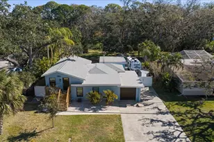 1881 San Mateo Dr, Dunedin, FL 34698 - Photo 4