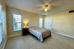 10350 Imperial Point Dr W, Largo, FL 33774 - Photo 18